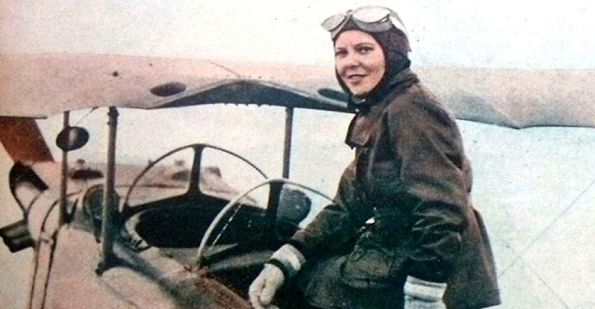 Dünyadaki İlk Kadın Savaş Pilotu